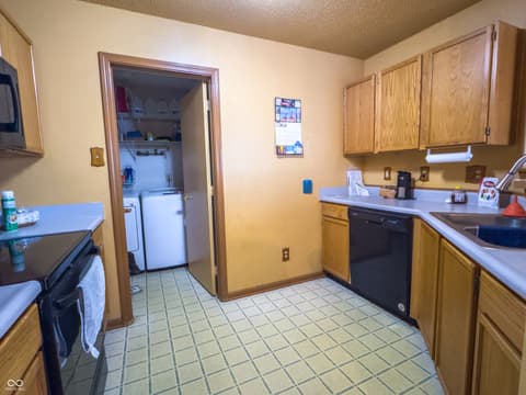 Kitchen at 10814 Glenayr Drive, Camby, IN