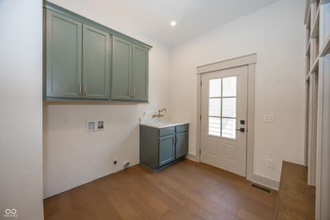 Photo of 122 E 32nd Street, Indianapolis, IN