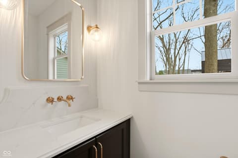 Photo of 122 E 32nd Street, Indianapolis, IN