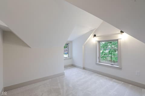 Photo of 122 E 32nd Street, Indianapolis, IN