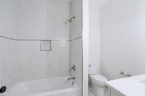 Photo of 122 E 32nd Street, Indianapolis, IN