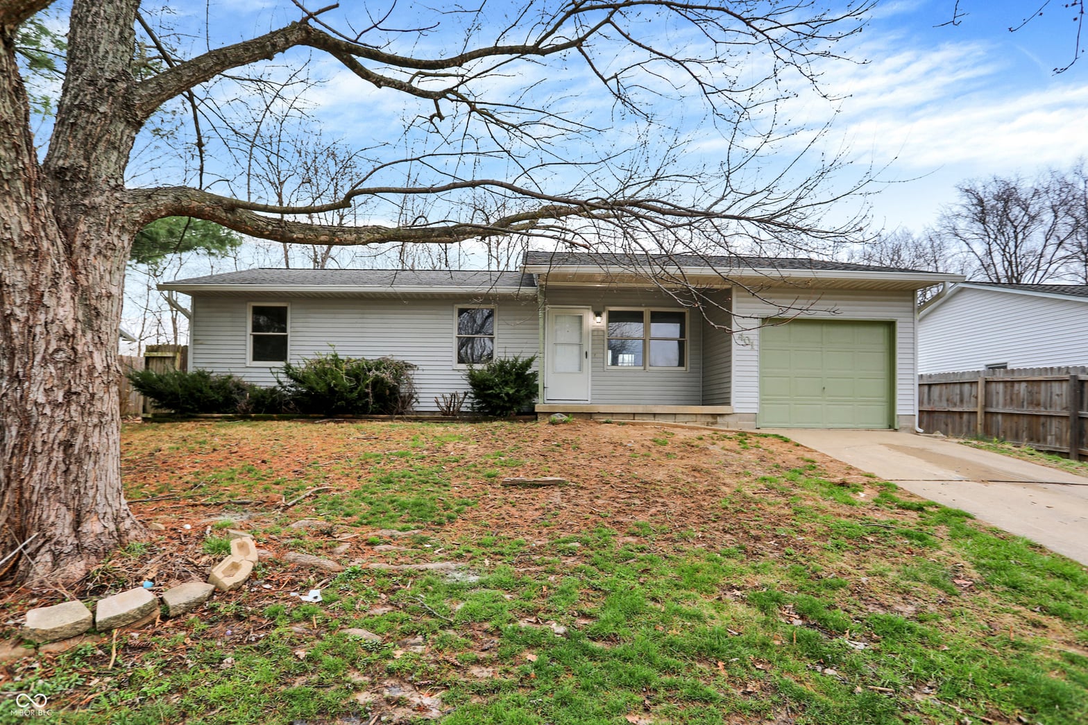 Photo of 401 W Iroquois Drive, Ellettsville, IN