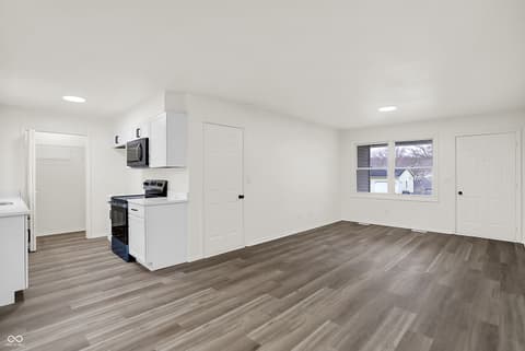 Photo of 401 W Iroquois Drive, Ellettsville, IN