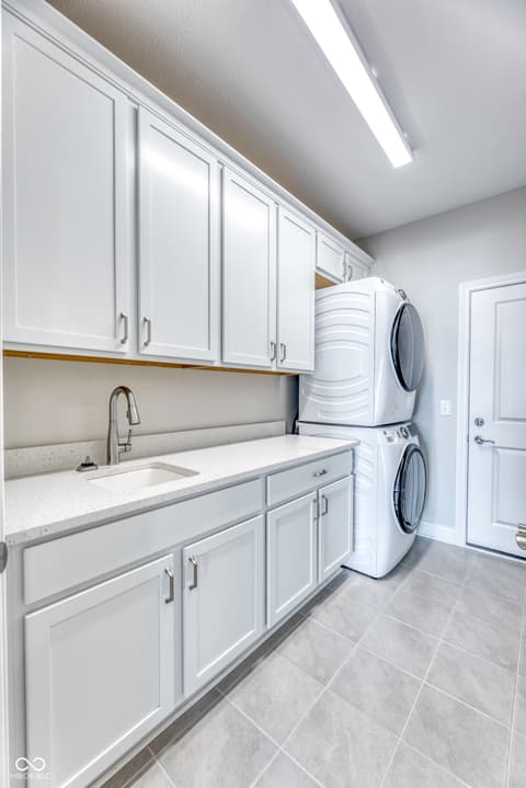 Photo of 2418 N Keenan Circle, Westfield, IN