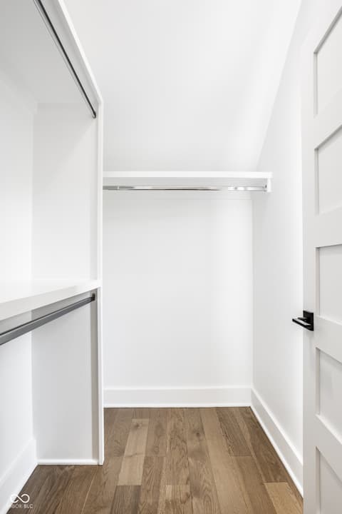 Walk In Closets — 3868 N Park Avenue, Indianapolis, IN