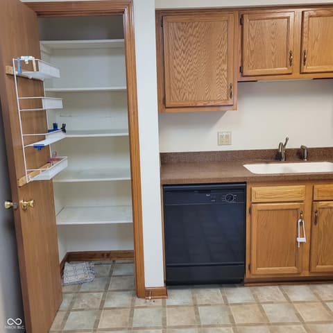 Kitchen at 8105 Bentley Farms Drive, Indianapolis, IN