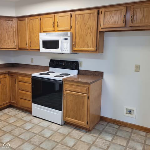 Kitchen at 8105 Bentley Farms Drive, Indianapolis, IN
