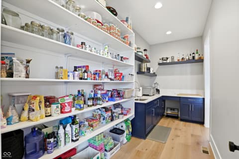 Kitchen at 17112 Sanders Farm Circle, Westfield, IN