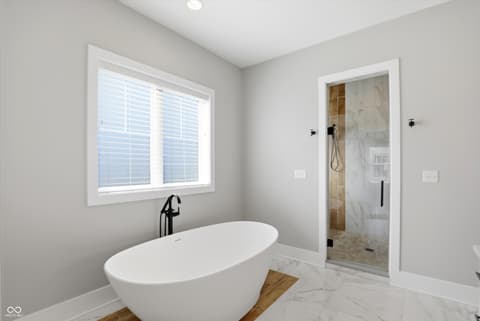 Primary bathroom at 17112 Sanders Farm Circle, Westfield, IN