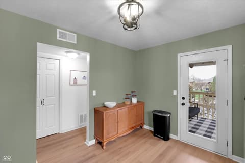 Photo of 1710 Charlestown New Albany Road