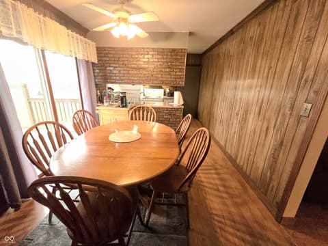 Dining room at 2740 E 250 S, Shelbyville, IN