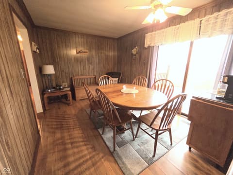 Dining room at 2740 E 250 S, Shelbyville, IN