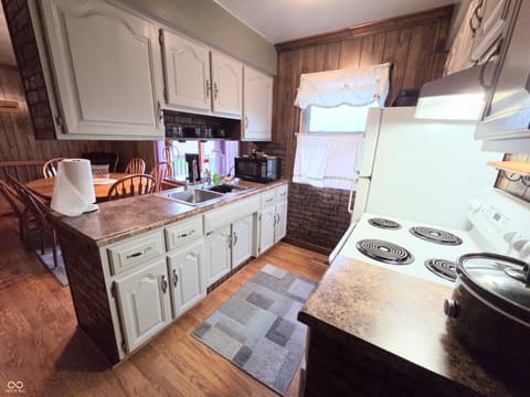 Kitchen at 2740 E 250 S, Shelbyville, IN