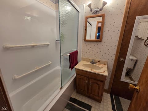Bathroom at 2740 E 250 S, Shelbyville, IN