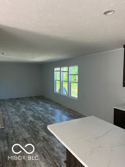 Photo of 377 Locustwood Drive, North Vernon, IN