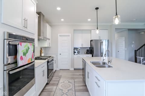 Photo of 19371 Gillcrest Drive, Noblesville, IN