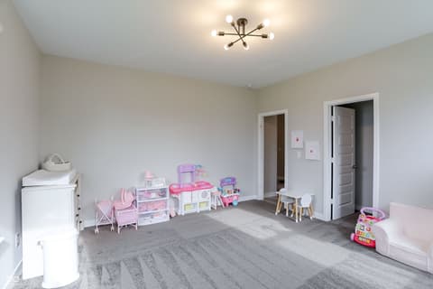 Photo of 19371 Gillcrest Drive, Noblesville, IN