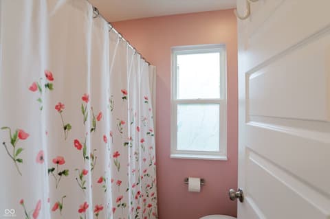 Photo of 19371 Gillcrest Drive, Noblesville, IN