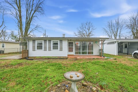 1044 Center Street