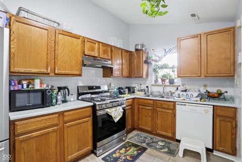 Photo of 9610 English Oak Place, Indianapolis, IN