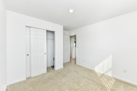 Photo of 984 Bent Branch Lane, Greenwood, IN