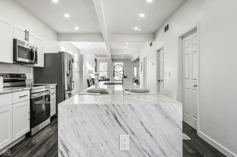 Photo of 1131 Jefferson Avenue, Indianapolis, IN