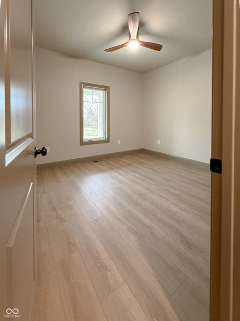 Photo of 403 Main Street, Hope, IN