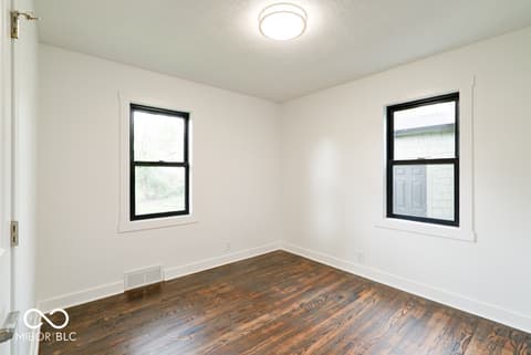 Photo of 12 Lincoln Drive, Brownsburg, IN