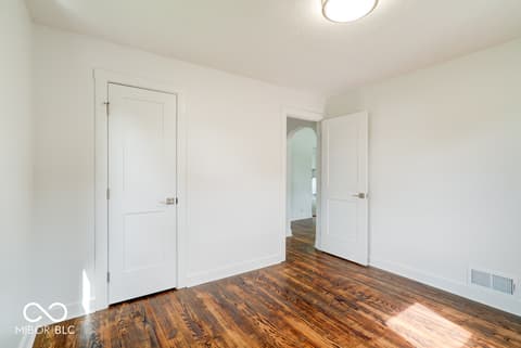 Photo of 12 Lincoln Drive, Brownsburg, IN