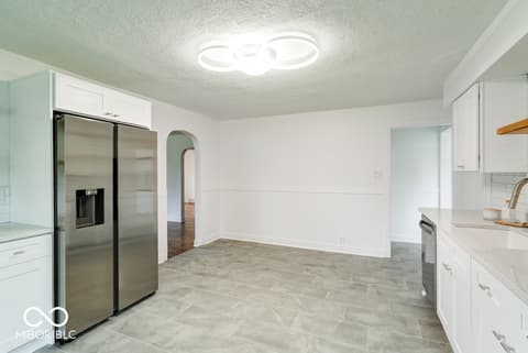 Photo of 12 Lincoln Drive, Brownsburg, IN