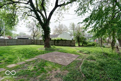 Photo of 12 Lincoln Drive, Brownsburg, IN