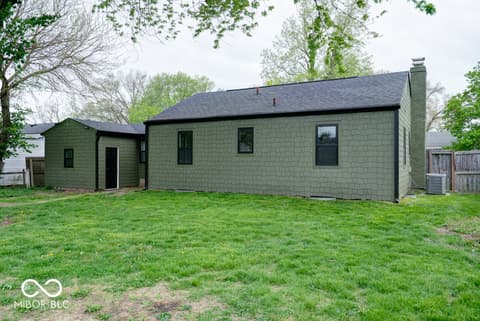 Photo of 12 Lincoln Drive, Brownsburg, IN