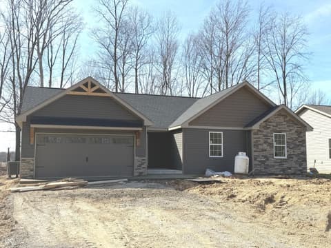 24 Lincoln Hills