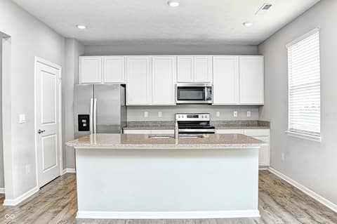 Kitchen at 11213 N Heirloom Drive, Monrovia, IN
