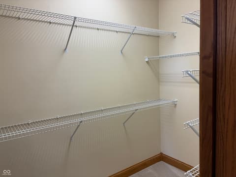 Walk In Closets — 3516 W 900 South, Milroy, IN