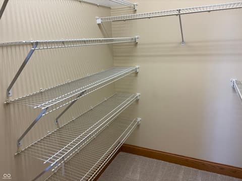 Walk In Closets — 3516 W 900 South, Milroy, IN