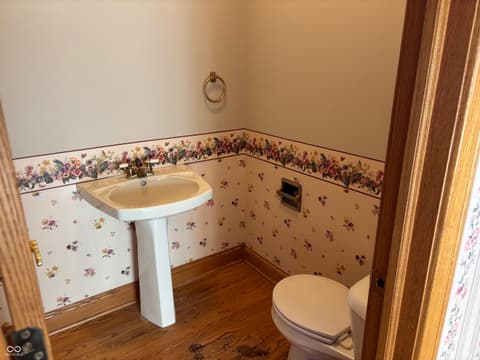 Primary bathroom at 3516 W 900 South, Milroy, IN