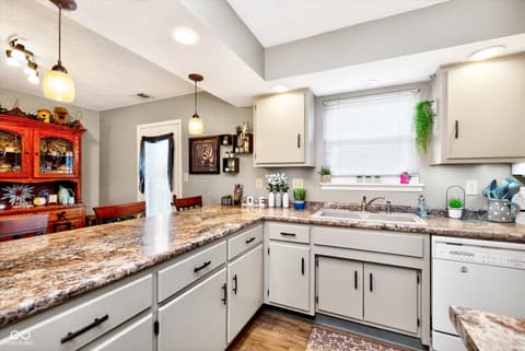 Photo of 1136 Paradise Way N, Greenwood, IN