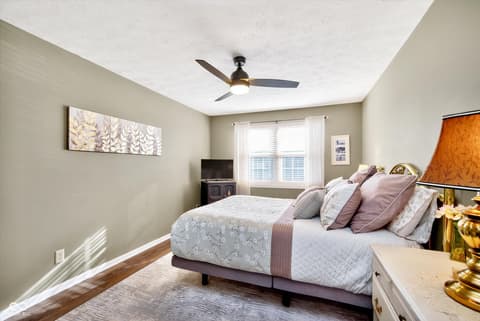 Photo of 1136 Paradise Way N, Greenwood, IN