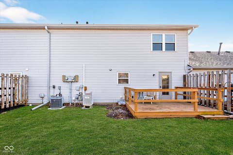 Photo of 1136 Paradise Way N, Greenwood, IN