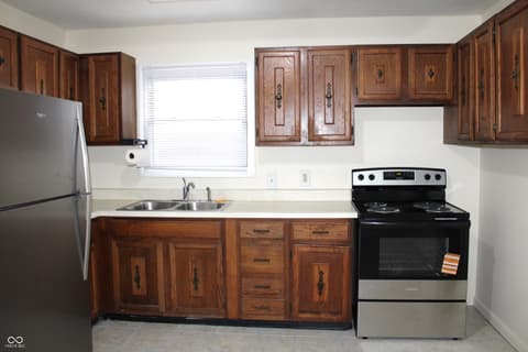 Photo of 138 Crestwood Drive, New Whiteland, IN