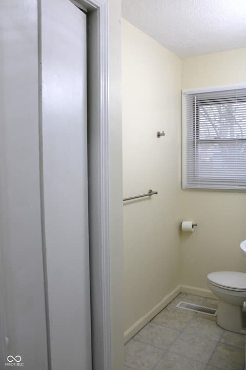 Photo of 138 Crestwood Drive, New Whiteland, IN