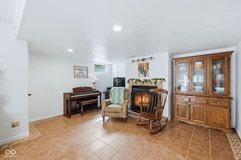 Sitting Room — 7169 Brown Park Trace, Freetown, IN
