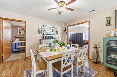 Photo of 5435 Coventry Park Way, Indianapolis, IN