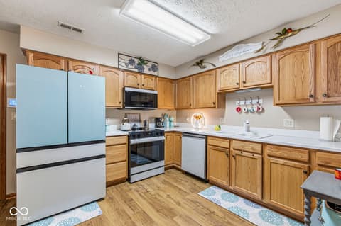 Photo of 5435 Coventry Park Way, Indianapolis, IN