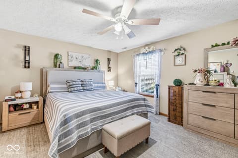 Photo of 5435 Coventry Park Way, Indianapolis, IN