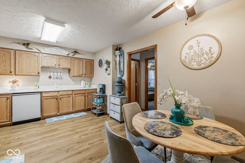 Photo of 5435 Coventry Park Way, Indianapolis, IN