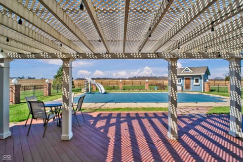 Photo of 10232 S State Road 129, Cross Plains, IN