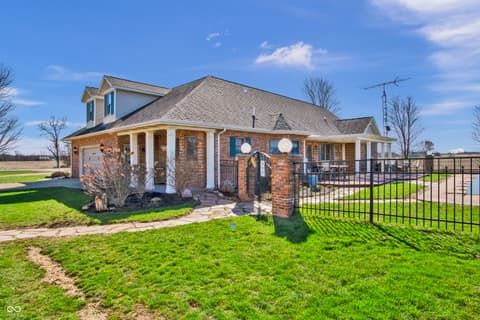 Photo of 10232 S State Road 129, Cross Plains, IN