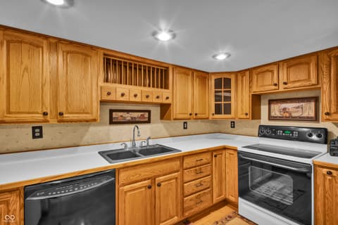 Photo of 10232 S State Road 129, Cross Plains, IN
